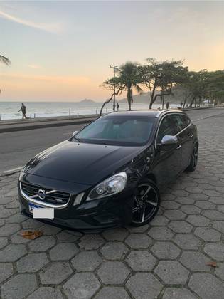 VOLVO V60 3.0 T6 R DESIGN 24V TURBO GASOLINA 4P AUTOMÁTICO